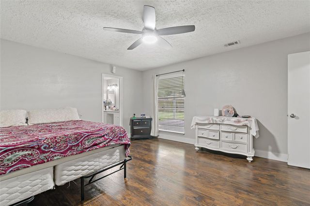 1910 E Navaho Trail, Katy, TX 77449