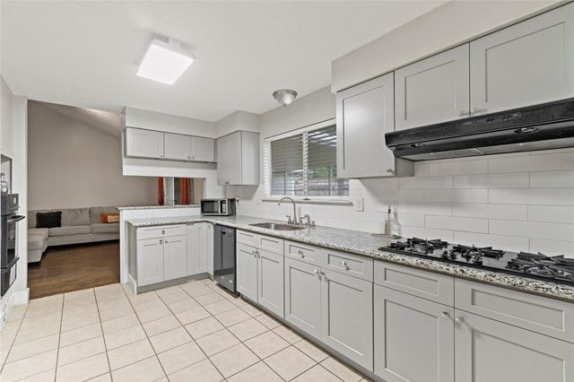 1910 E Navaho Trail, Katy, TX 77449