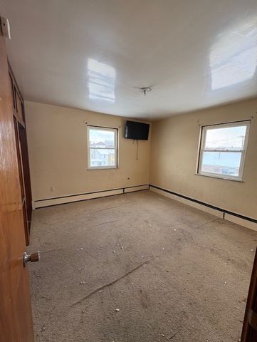 408 Franklin Ave, Ellwood City, PA 16117