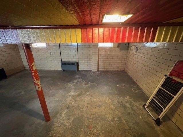 408 Franklin Ave, Ellwood City, PA 16117