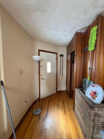 408 Franklin Ave, Ellwood City, PA 16117