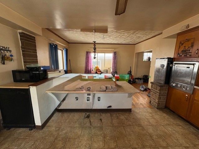 408 Franklin Ave, Ellwood City, PA 16117