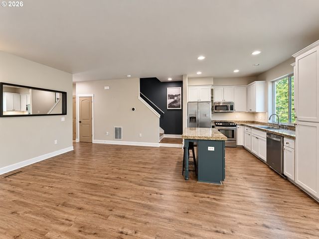 1979 Ne 48TH Way 7C, Hillsboro, OR 97124