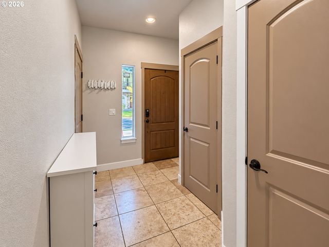 1979 Ne 48TH Way 7C, Hillsboro, OR 97124