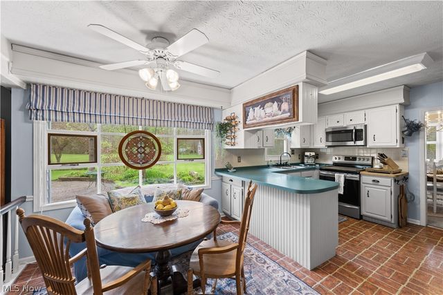 1200 Crackel Road, Aurora, OH 44202