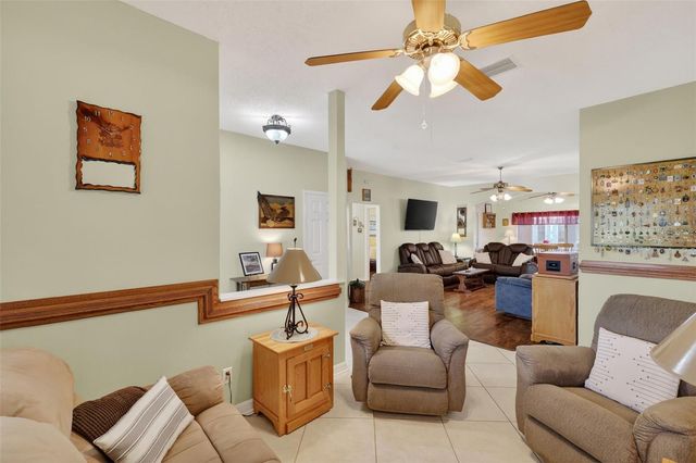 21811 KING HENRY AVENUE, Leesburg, FL 34748