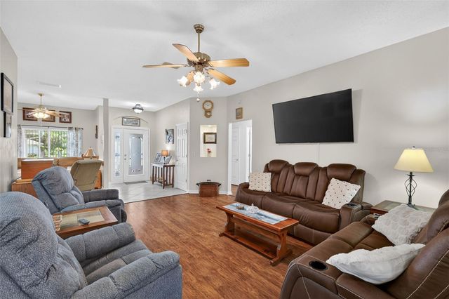 21811 KING HENRY AVENUE, Leesburg, FL 34748