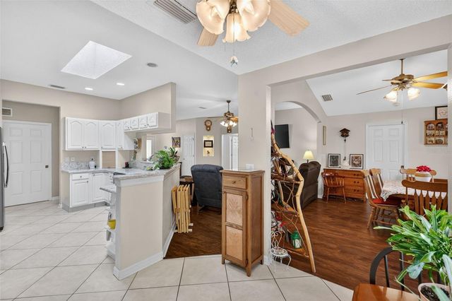 21811 KING HENRY AVENUE, Leesburg, FL 34748