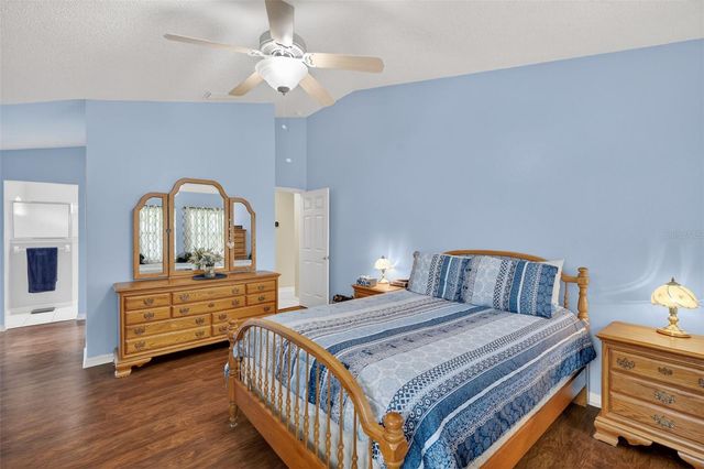 21811 KING HENRY AVENUE, Leesburg, FL 34748