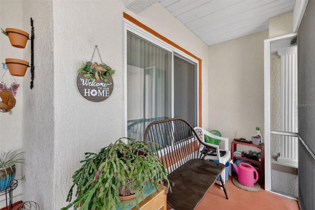 21811 KING HENRY AVENUE, Leesburg, FL 34748