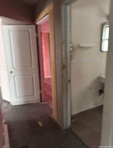 243 Gladstone, San Antonio, TX 78214