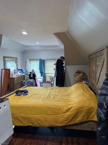 9 White Ter, Newark City, NJ 07108