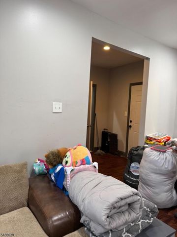 9 White Ter, Newark City, NJ 07108