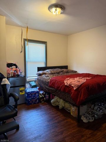 9 White Ter, Newark City, NJ 07108