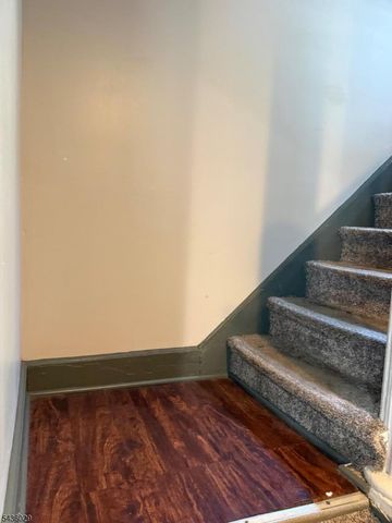 9 White Ter, Newark City, NJ 07108