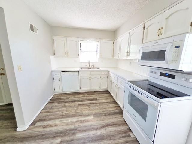313 SE Alice Street, Blue Springs, MO 64014