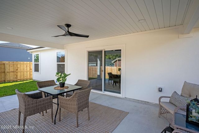 1205 JEWELSTONE Lane, Jacksonville, FL 32221