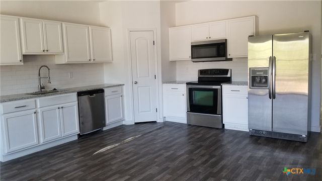 1063 Sleepy Hollow, Spring Branch, TX 78070