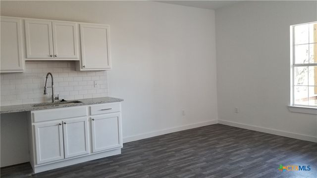 1063 Sleepy Hollow, Spring Branch, TX 78070