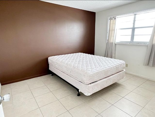 2601 NE 3rd Court 410, Boynton Beach, FL 33435