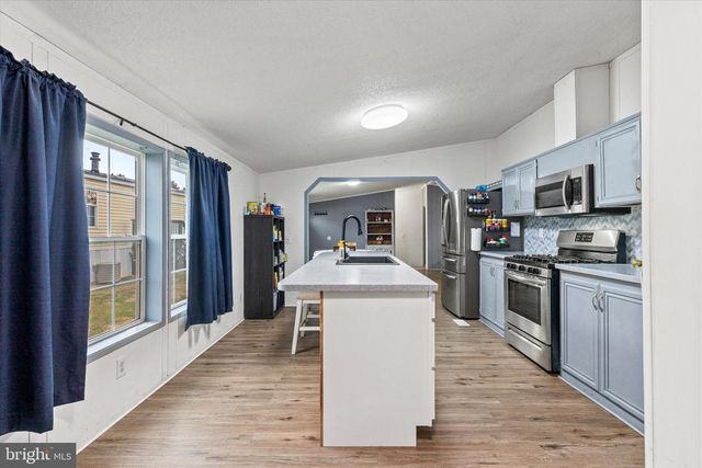 14 JUNCTION RD, Millersburg, PA 17061