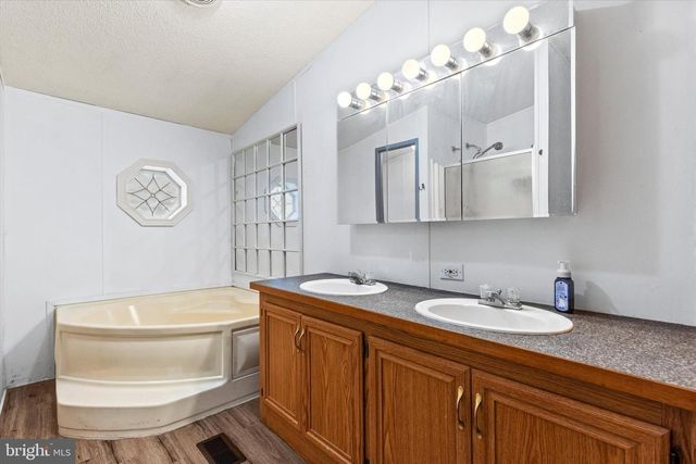 14 JUNCTION RD, Millersburg, PA 17061