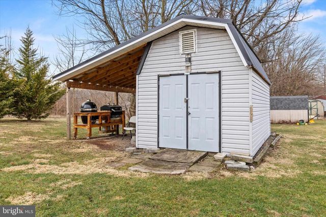 14 JUNCTION RD, Millersburg, PA 17061