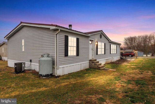 14 JUNCTION RD, Millersburg, PA 17061