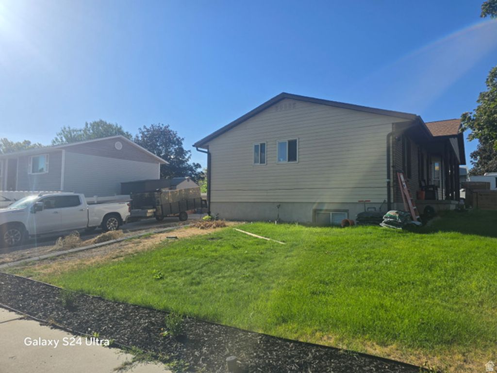 4627 S SOLANO CIR, West Valley City, UT 84120 — photo 2
