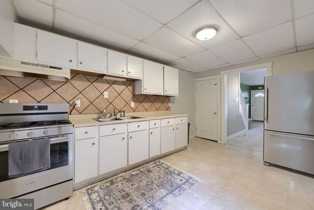 630 N MARKET ST, Lancaster, PA 17603
