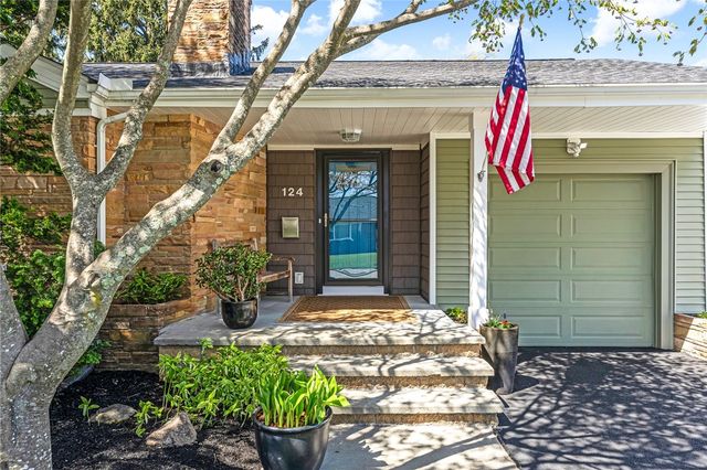 124 Paine Avenue, Cranston, RI 02910