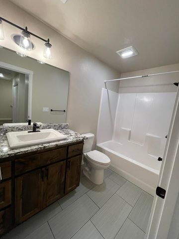 7857 28th Street, White City, OR 97503