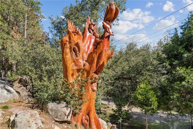 25089 Moon, Crestline, CA 92325