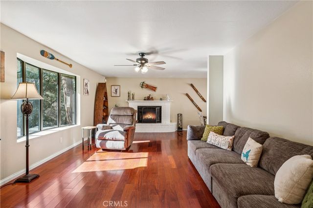 25089 Moon, Crestline, CA 92325