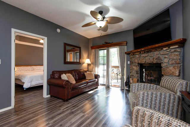 45 Leaning Tree Circle 2, Branson, MO 65616
