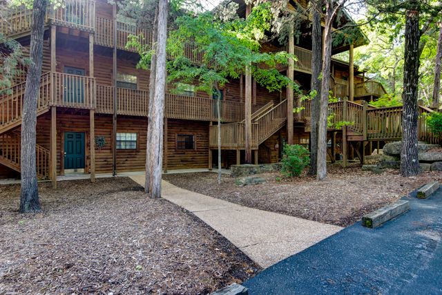 45 Leaning Tree Circle 2, Branson, MO 65616