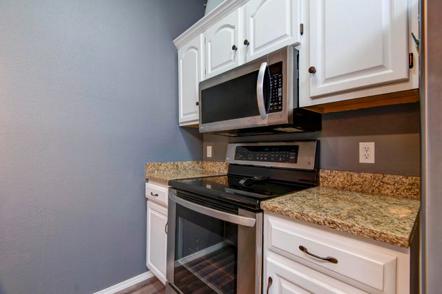 45 Leaning Tree Circle 2, Branson, MO 65616