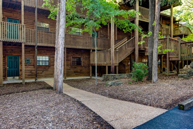 45 Leaning Tree Circle 2, Branson, MO 65616