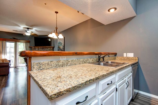 45 Leaning Tree Circle 2, Branson, MO 65616