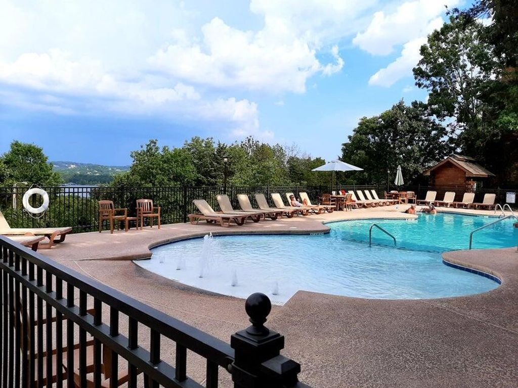 45 Leaning Tree Circle 2, Branson, MO 65616