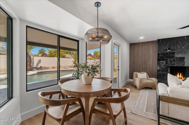 5024 E LE MARCHE Avenue, Scottsdale, AZ 85254