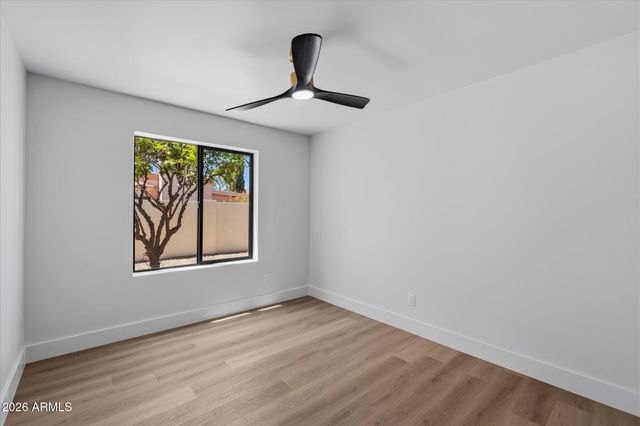 5024 E LE MARCHE Avenue, Scottsdale, AZ 85254