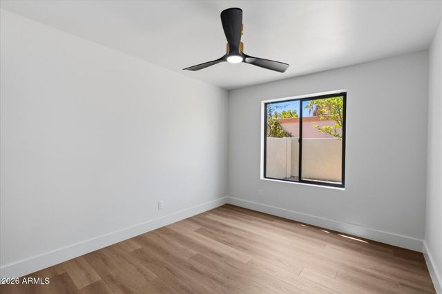 5024 E LE MARCHE Avenue, Scottsdale, AZ 85254