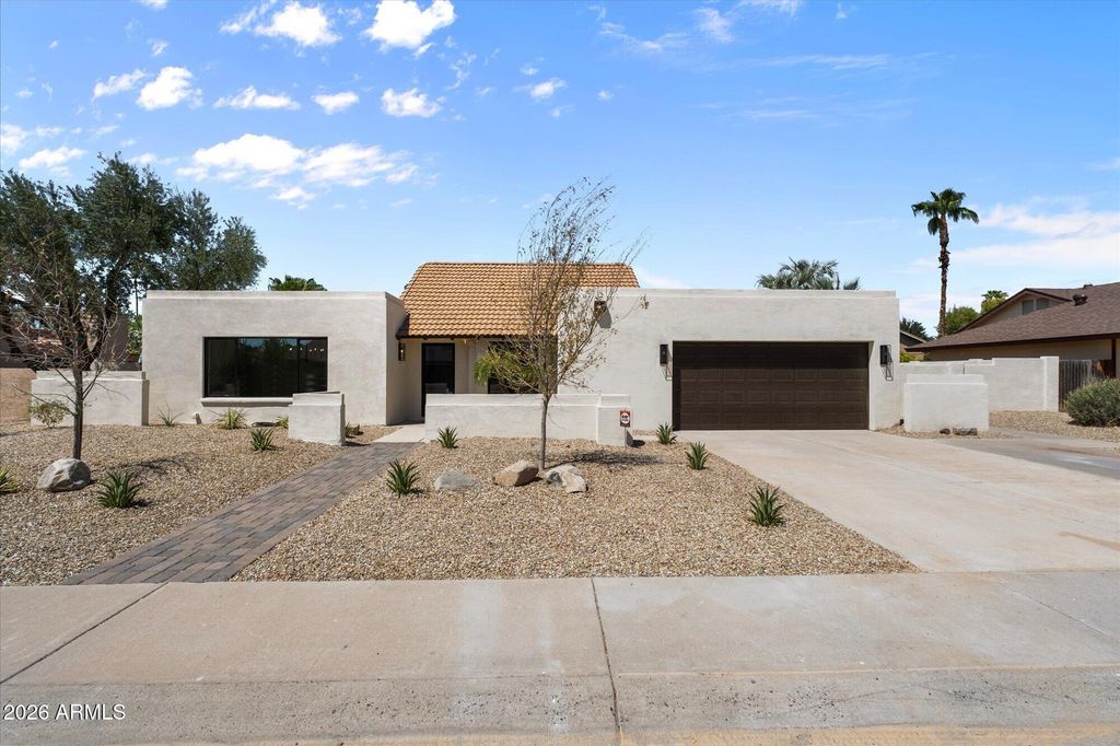 5024 E LE MARCHE Avenue, Scottsdale, AZ 85254