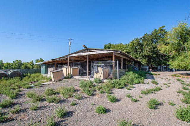 5271 N US Highway 69, Celeste, TX 75423