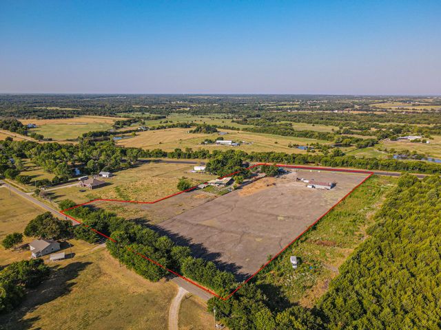 5271 N US Highway 69, Celeste, TX 75423