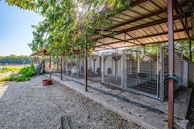 5271 N US Highway 69, Celeste, TX 75423