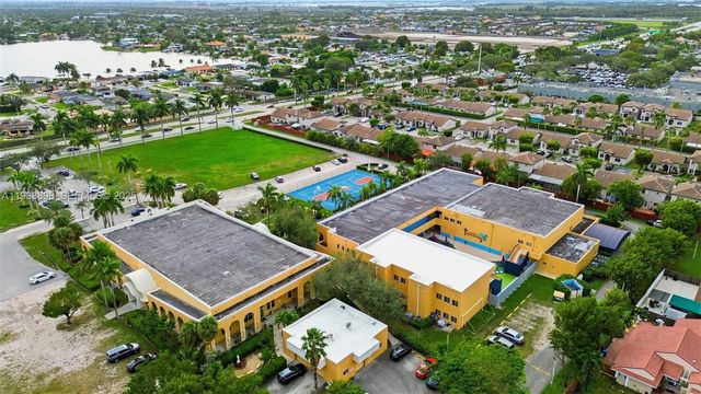 18615 NW 84th Pl 106-1, Hialeah, FL 33015