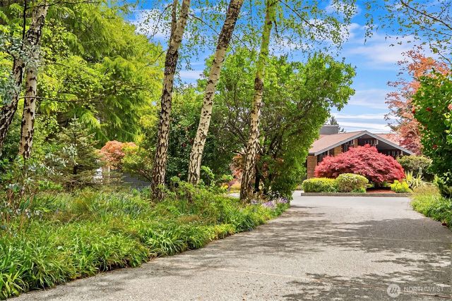 8425 SW 216th Street, Vashon, WA 98070
