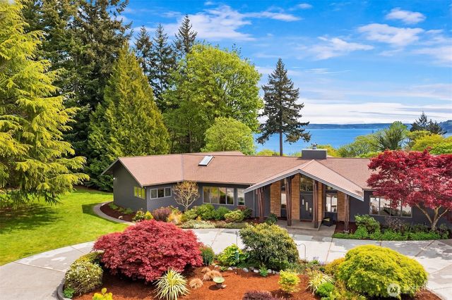 8425 SW 216th Street, Vashon, WA 98070